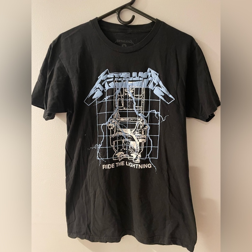 Black Metallica 'Ride the Lightning' Short Sleeve graphic tee men’s size medium